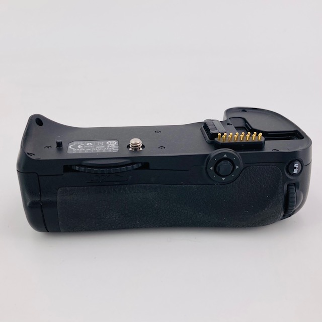 Nikon MBD10 Multi Power Battery Grip Usato