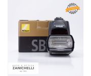Nikon SB-700 Speedlight Usato 