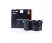 Sony A6400 + E PZ 16-50mm f/3.5-5.6 OSS 19213 Scatti Usato 