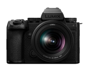 Panasonic Lumix S5 II X + 20-60mm f/3.5-5.6