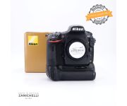 Nikon D810 + Grip compatibile 17000 Scatti Usato 
