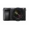 Sony α Alpha 6400 con obiettivo 18-135mm, mirrorless APS-C con Real-Time Eye AF
