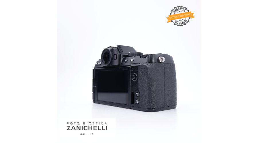 Fujifilm X-S10 Body Black 4528 Scatti Usato - foto 3