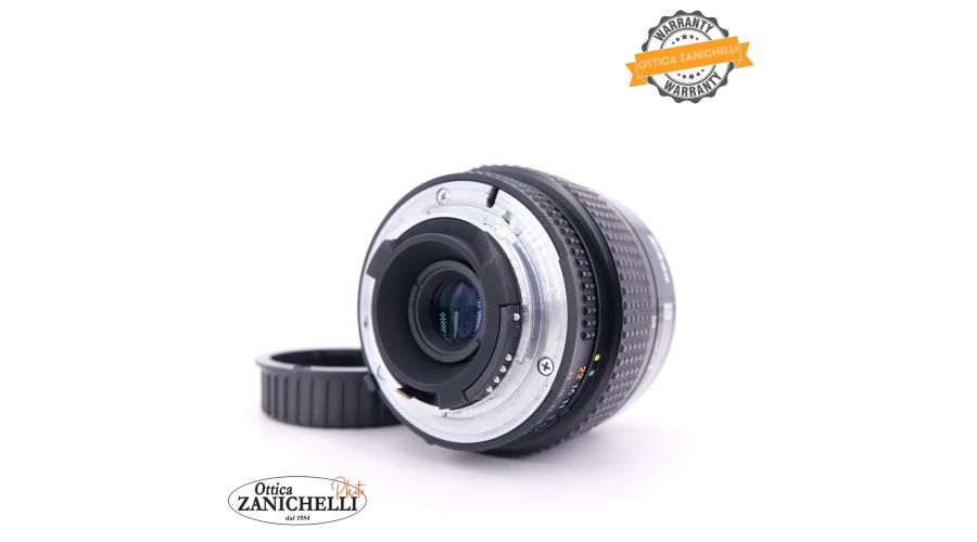 Nikon AF 35-70mm f/3.3-4.5 Usato - foto 4