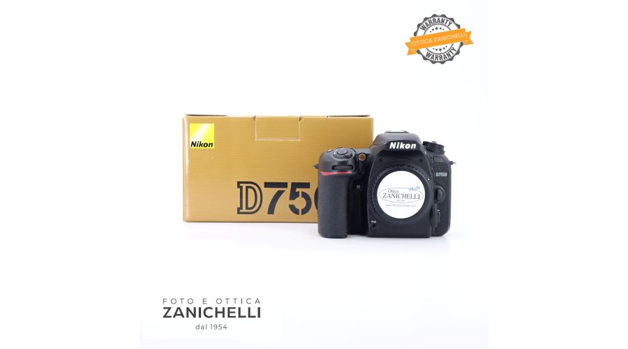 Nikon D7500 Body 16900 Scatti Usato 