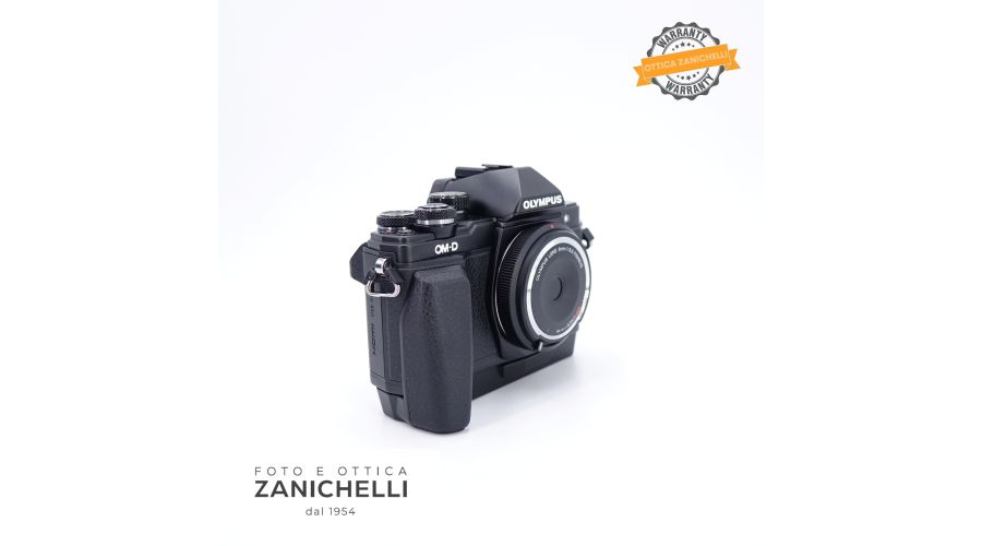 Olympus OM-D E-M10 II + Olympus FishEye 9mm f/.8 7590 Scatti Usato - foto 6