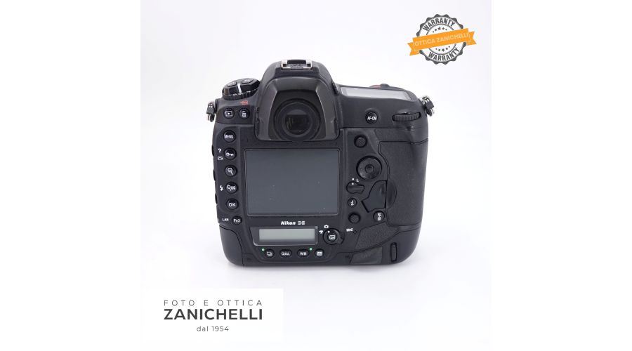 Nikon D5 207713 Scatti Usato - foto 2