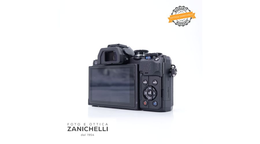Olympus OM-D E-M10 IV Body 12000 Scatti Usato - foto 5