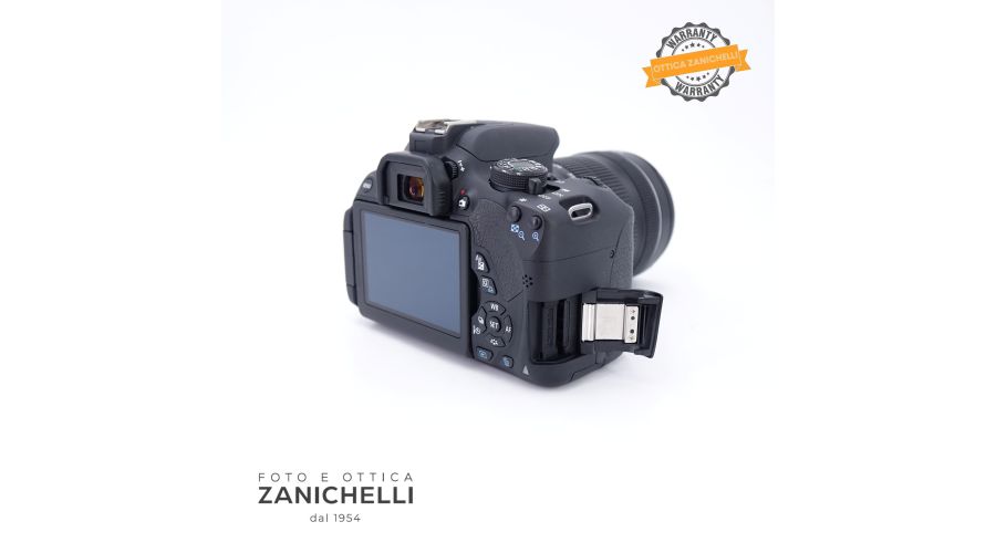 Canon EOS 700D Body + EFS 18-135mm f/3.5-5.6 IS STM 4360 Scatti Usato - foto 3
