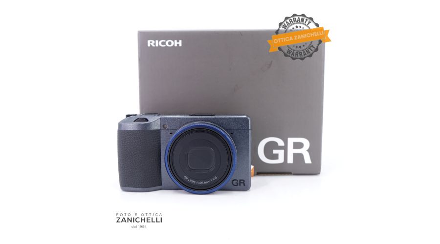 Ricoh GRIII X Urban edition Scatti 13400 Usato 
