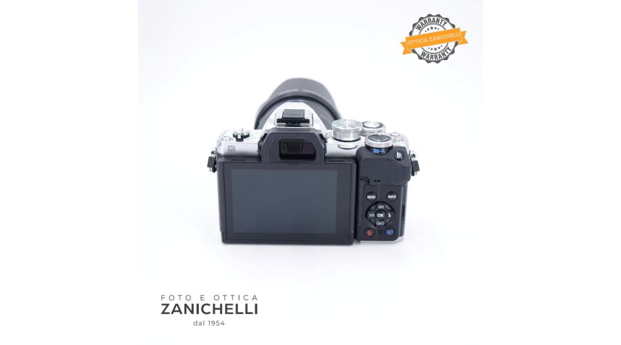 Olympus OM-D E-M10 IV Body 6986 Scatti + ED 14-42mm f/3.5-5.6 EZ Usato - foto 2
