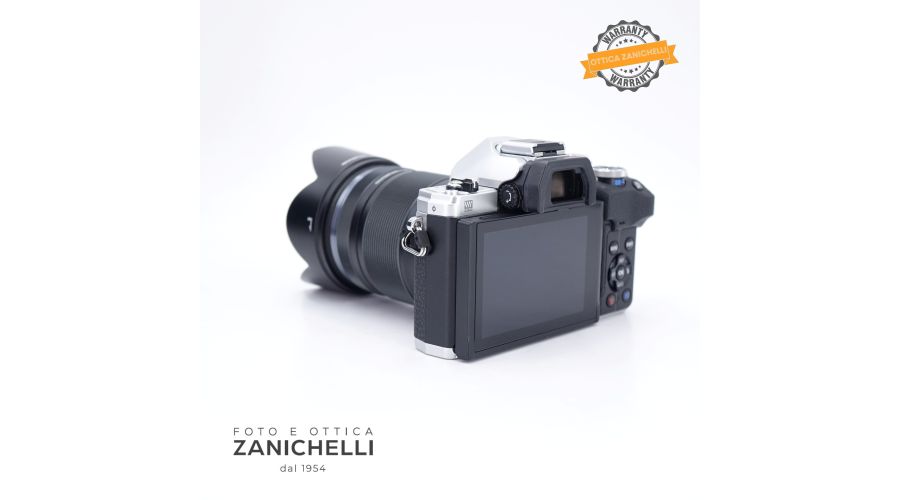 Olympus OM-D E-M10 IV Body 6986 Scatti + ED 14-42mm f/3.5-5.6 EZ Usato - foto 4