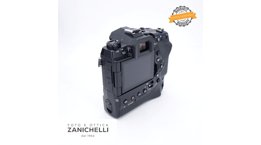 Olympus OM-D E-M1X Body 81024 Scatti Usato - foto 4