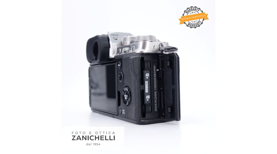 Fujifilm X-T4 Body Black 2111 Scatti Usato - foto 5