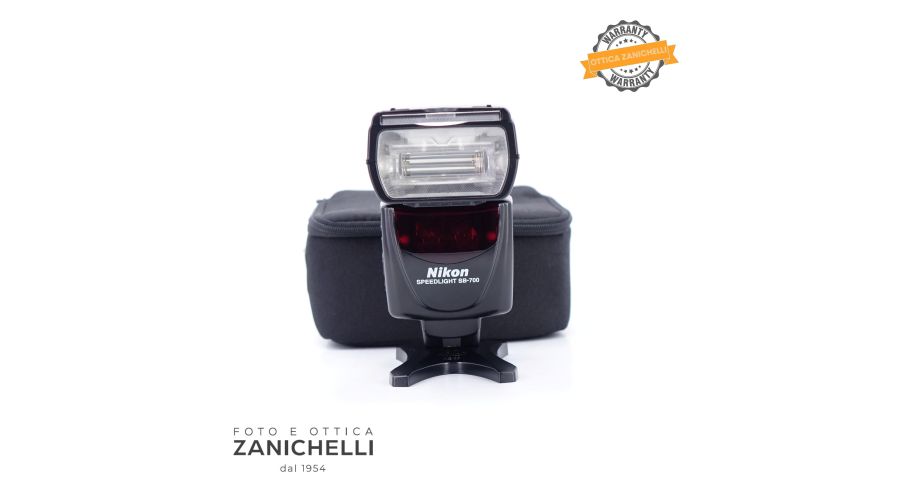 Nikon SB-700 Speedlight Usato 