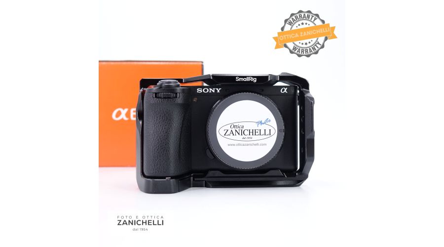 Sony a6700 + Cage omaggio 32730 Scatti Usato 