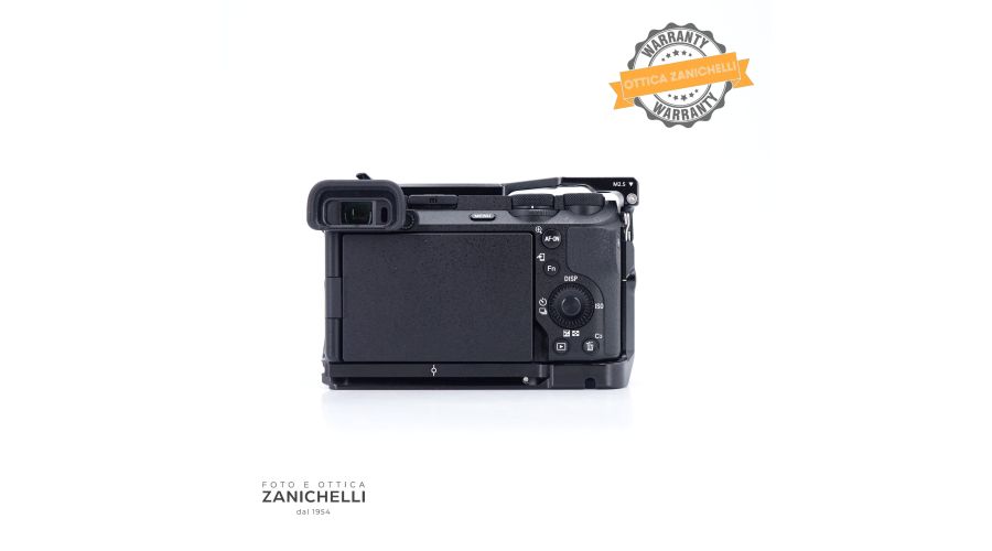 Sony a6700 + Cage omaggio 32730 Scatti Usato - foto 2