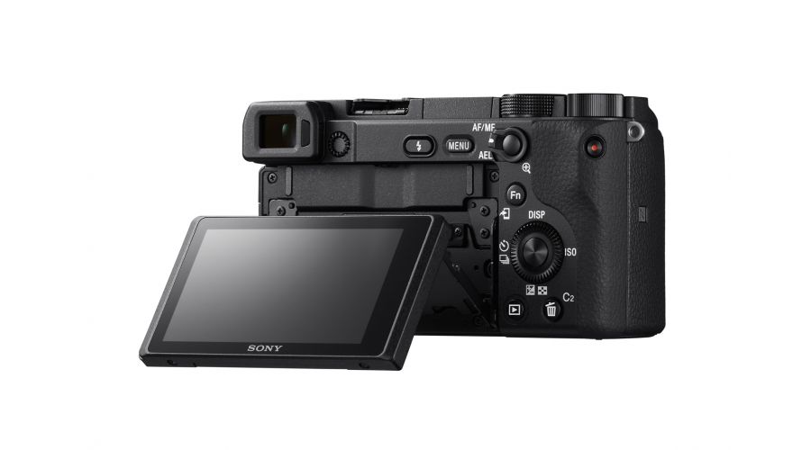 Sony α Alpha 6400 con obiettivo 18-135mm, mirrorless APS-C con Real-Time Eye AF- foto 6
