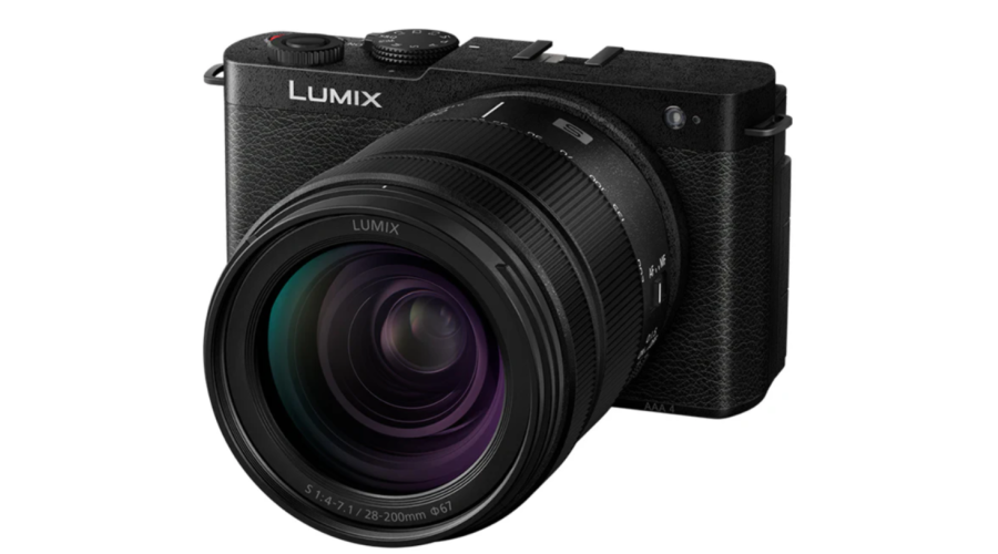 Panasonic S9 + 28-200mm F4-7.1 